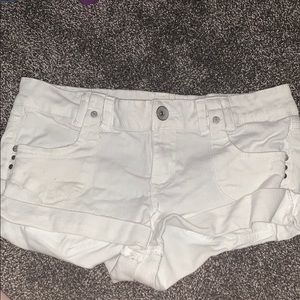 White Lei jean shorts